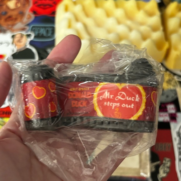 Walt Disney Classics Collection: Three Little Pigs & Mr. Duck Steps Out - Picture 2 of 9